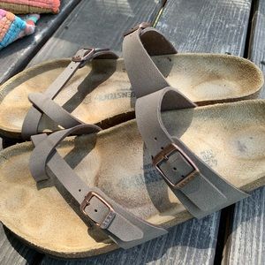 Birkenstock sandals women’s Mayari US 11/EU 42  Very little wear